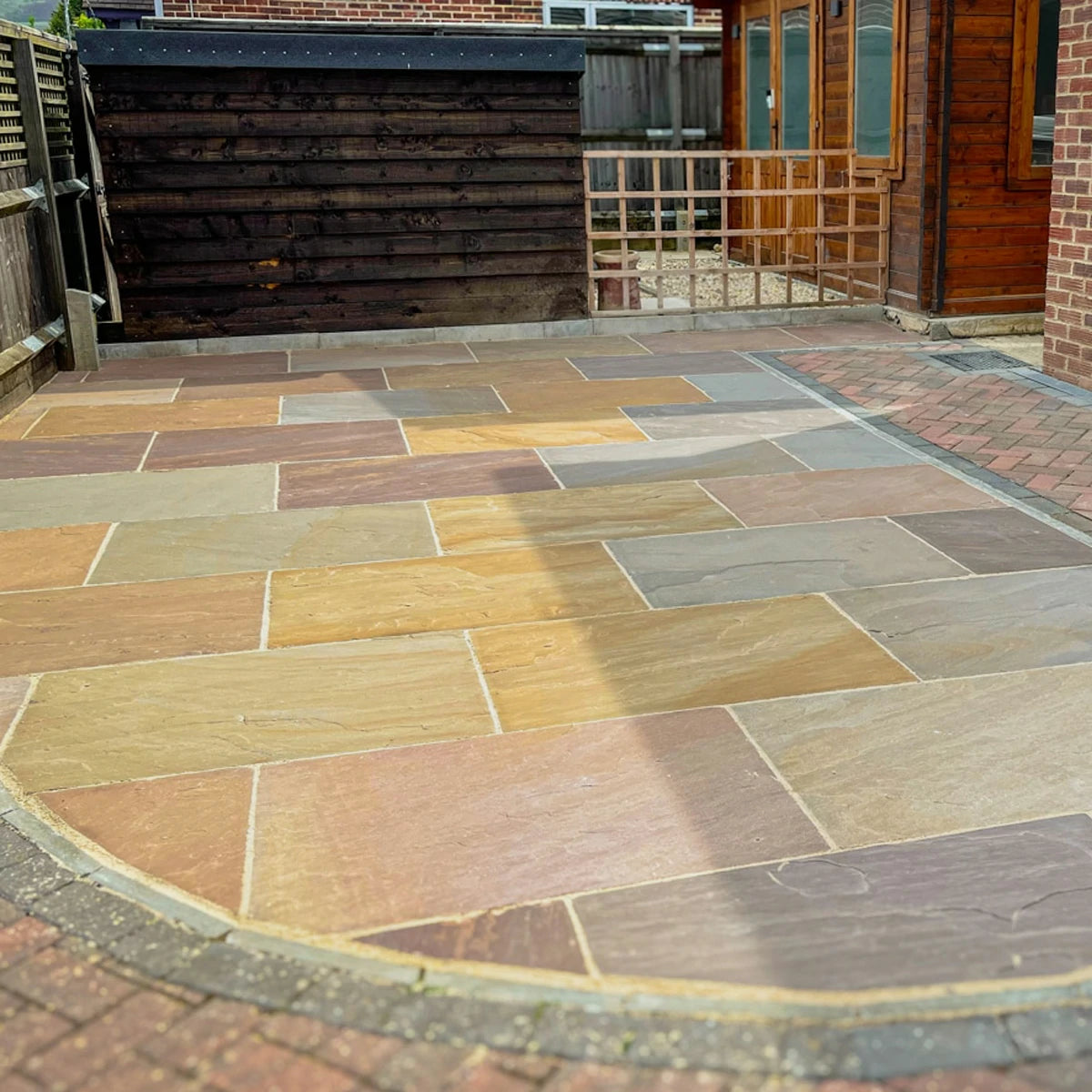 | Davies DIY