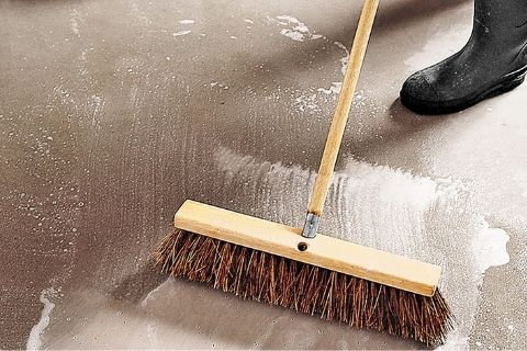 Sweeping Brushes & Brooms